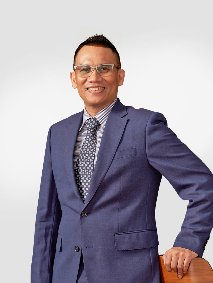  Aris Briones, SVP & Chief Risk Officer at Manulife Philippines
